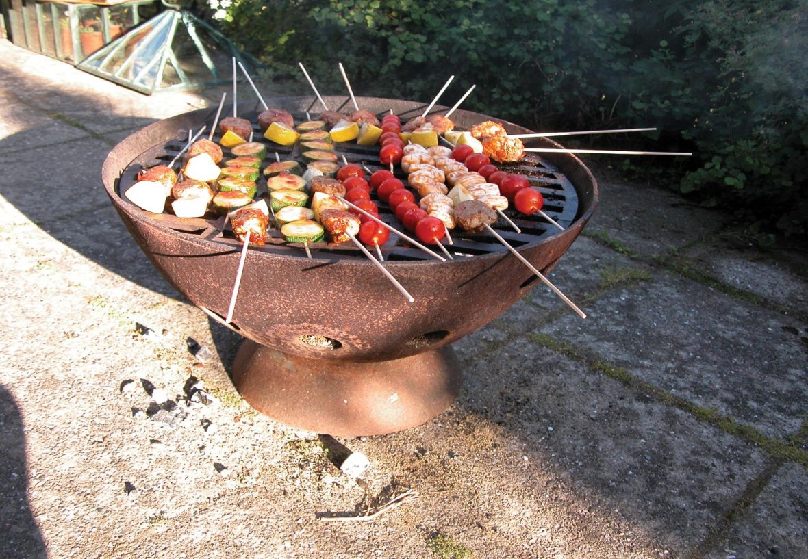 Cast-iron Fire Bowl + BBQ