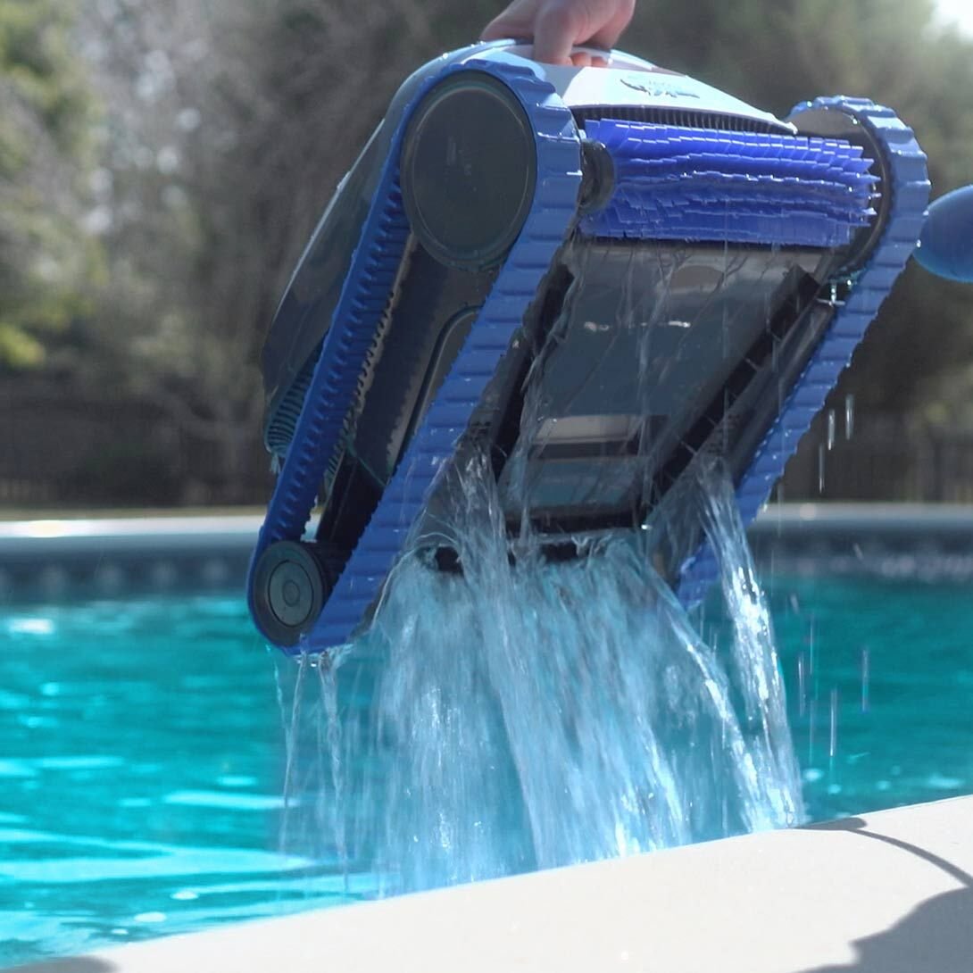Dolphin S100 Swimming pool robot - 3