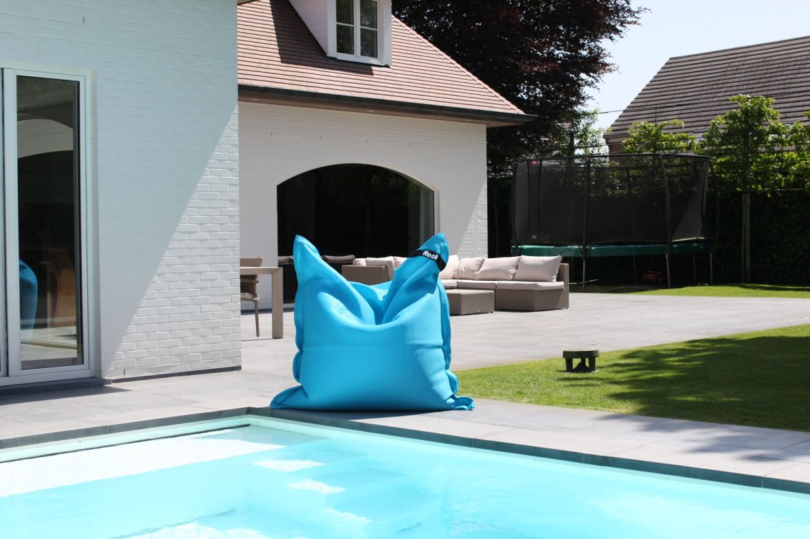 Floating beanbag turquoise