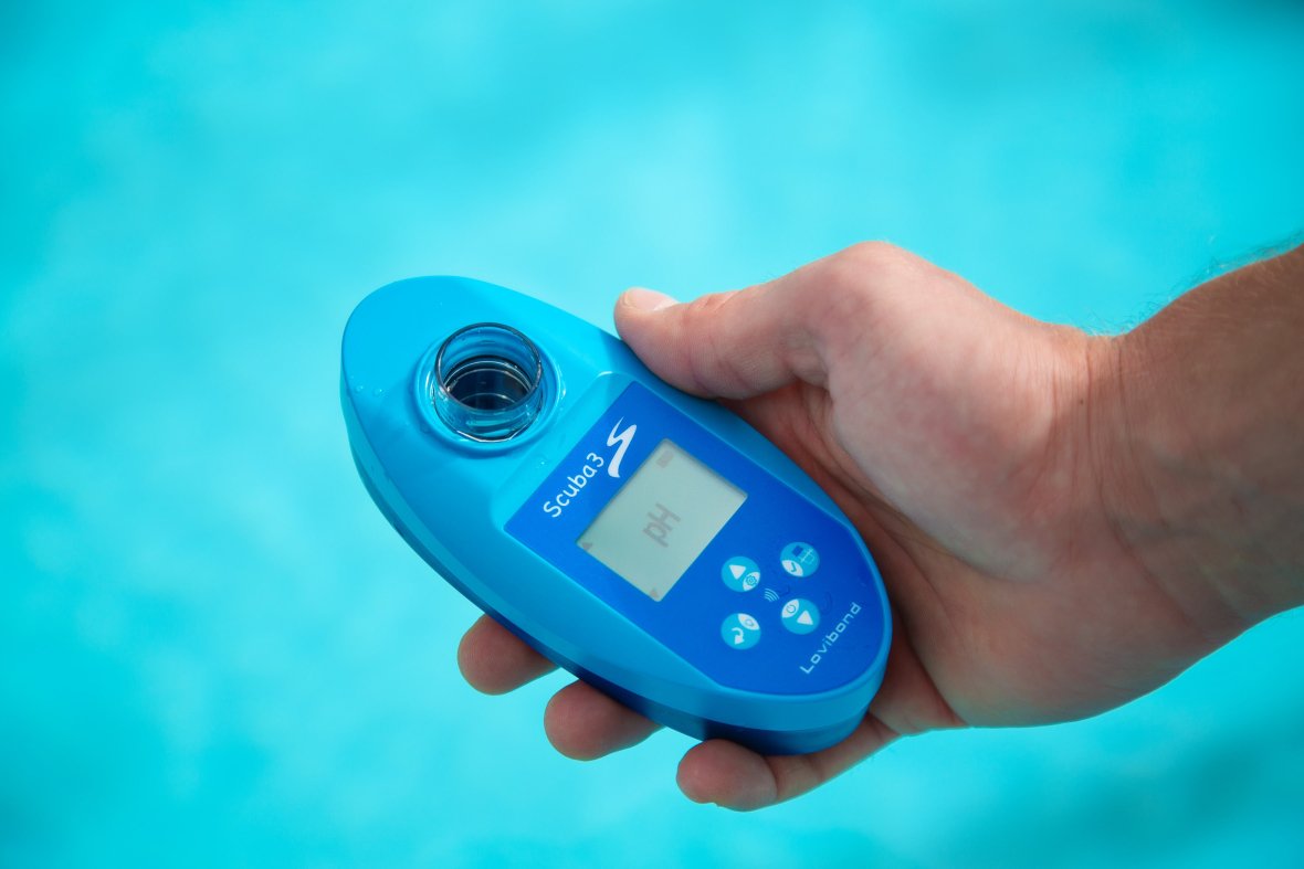 Scuba III Lovibond Electronic tester